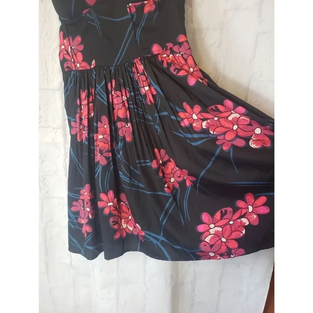 BOG COLLECTIVE Spaghetti Strap Bustier Floral Mini Dress Medium
